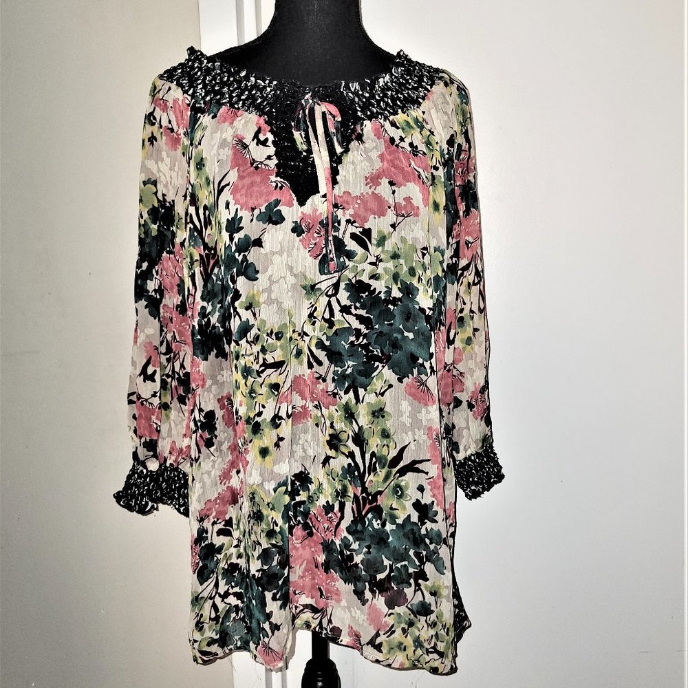5 for $25! Mushka Semi-Sheer 3/4 Sleeve Tunic - M
